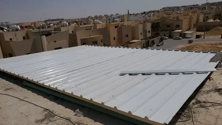 أسقف ساندوتش بانل للمباني التجارية والصناعية