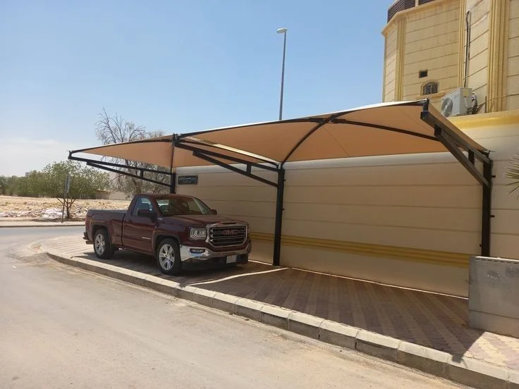 مقارنة مظلات القماش والمعدنية